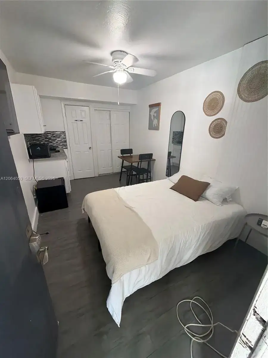 1843 Dewey St # 108, Hollywood FL 33020