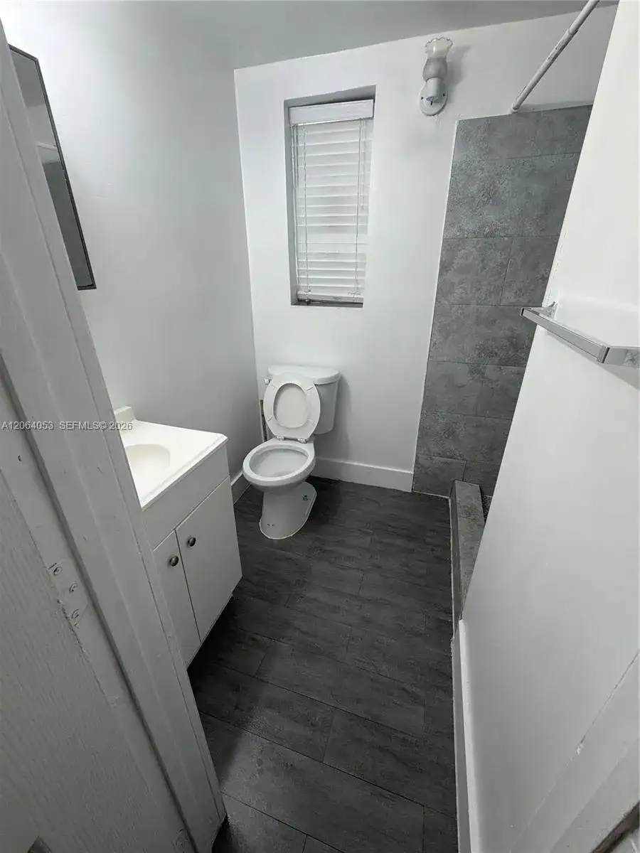 1843 Dewey St # 108, Hollywood FL 33020 photo 3