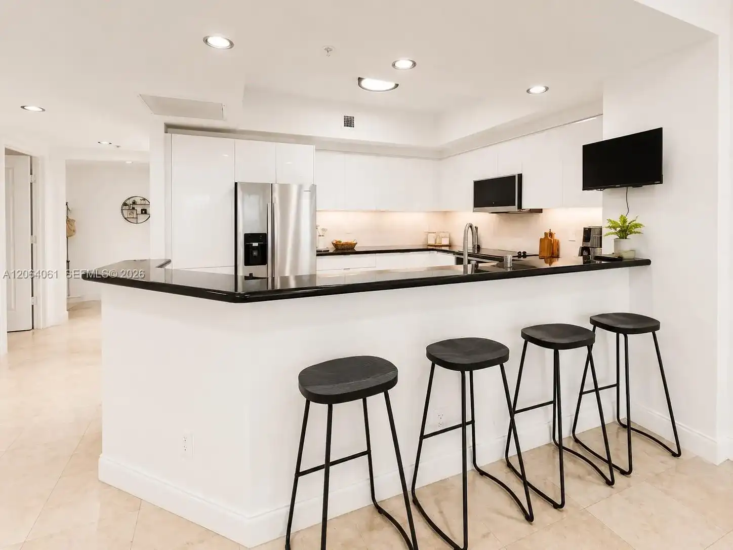 14951 Royal Oaks Ln # 1501, North Miami FL 33181