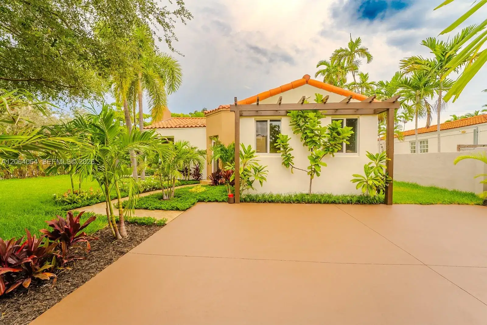2483 SW 24th St, Miami FL 33145 photo 4