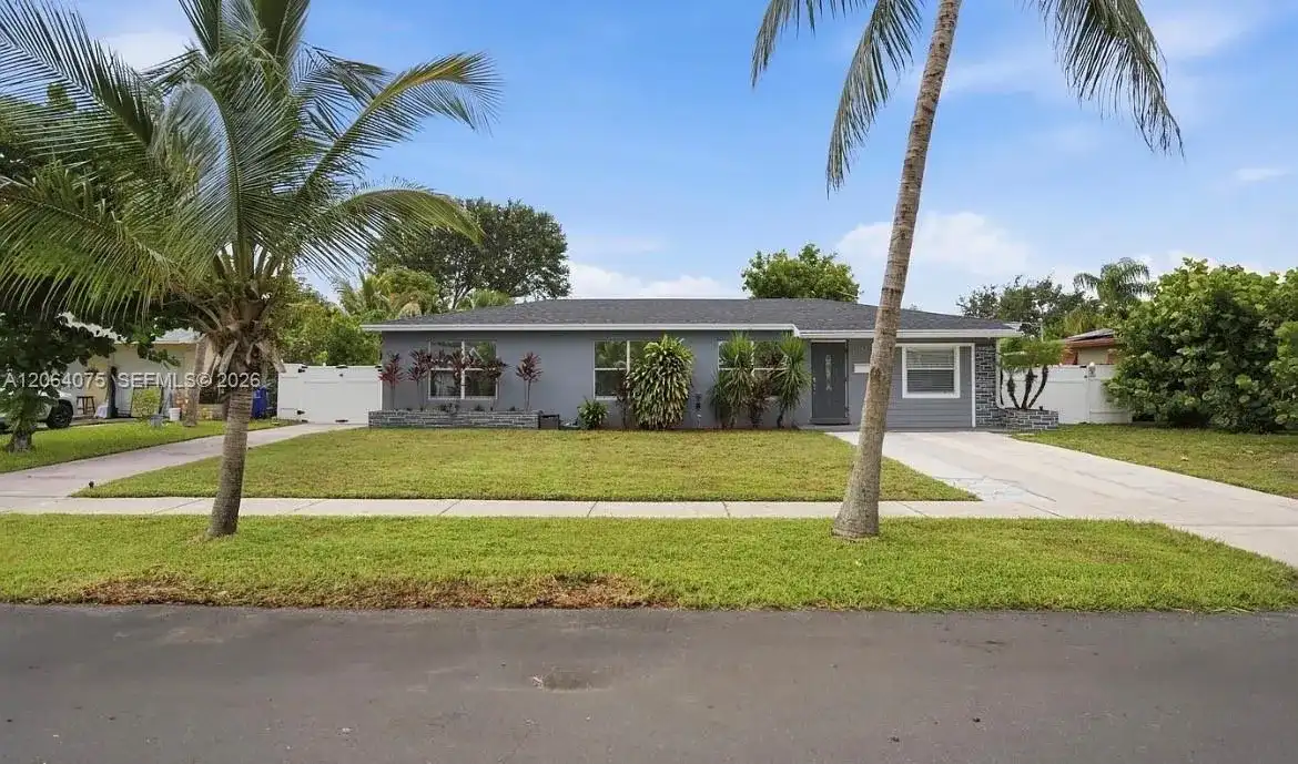 434 Australian Circle, Lake Park FL 33403
