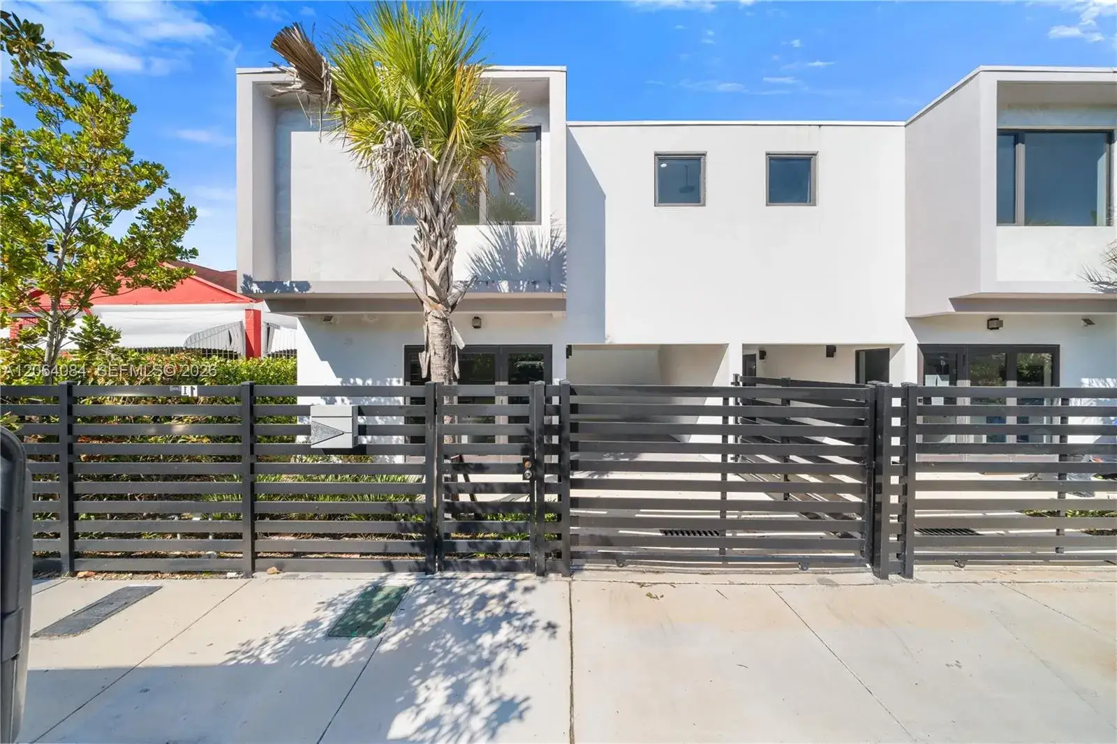 11 NE 51 St # B, Miami FL 33137