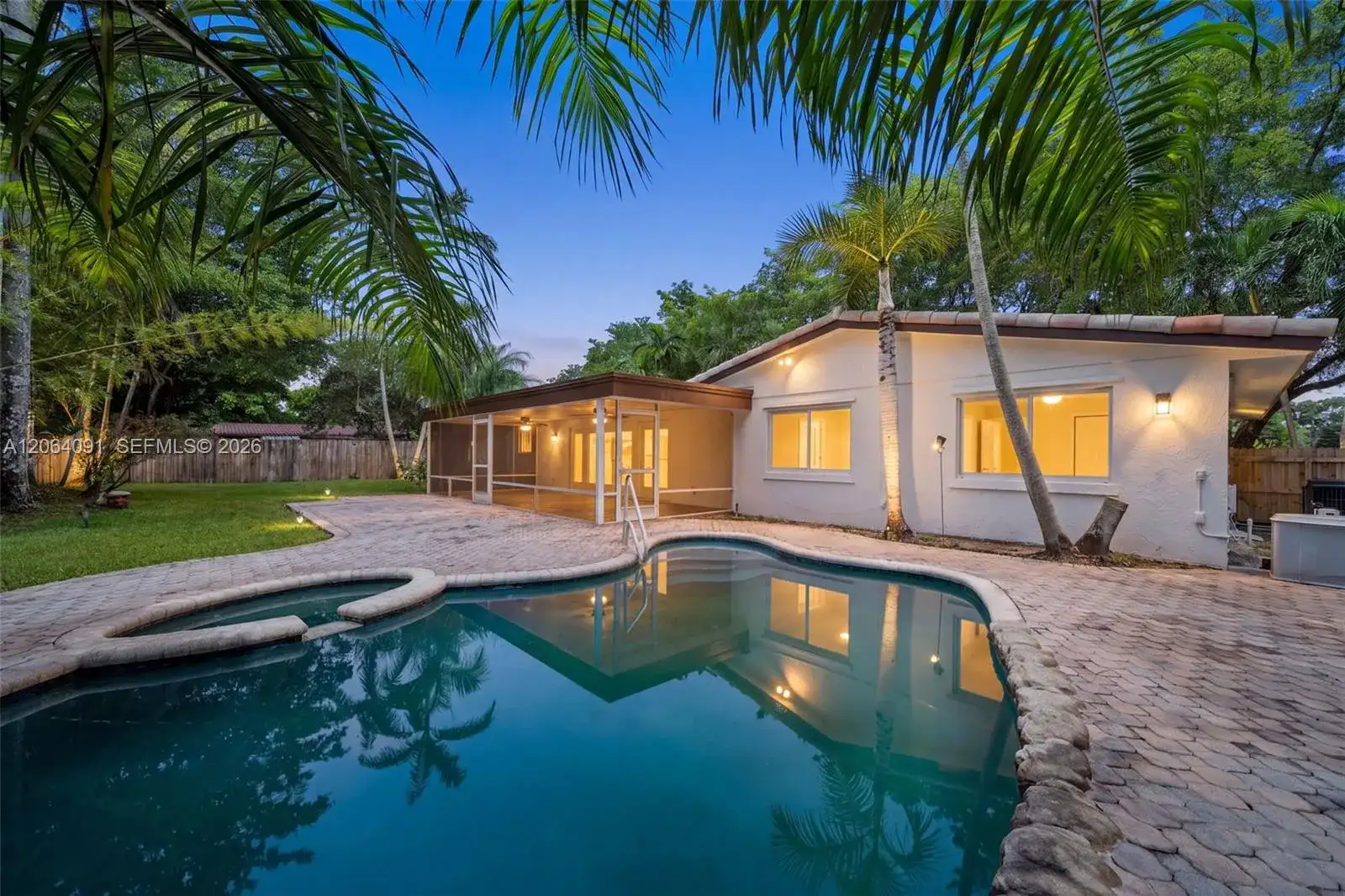 6200 Pine Ter, Plantation FL 33317 photo 2