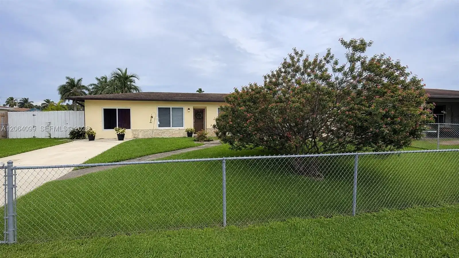 2675 SW 119th Ct, Miami FL 33175