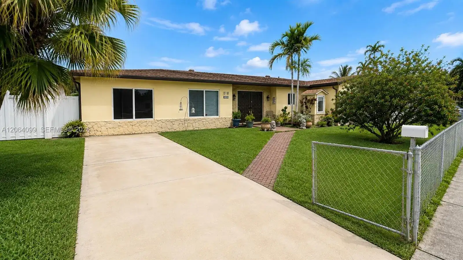 2675 SW 119th Ct, Miami FL 33175 photo 2