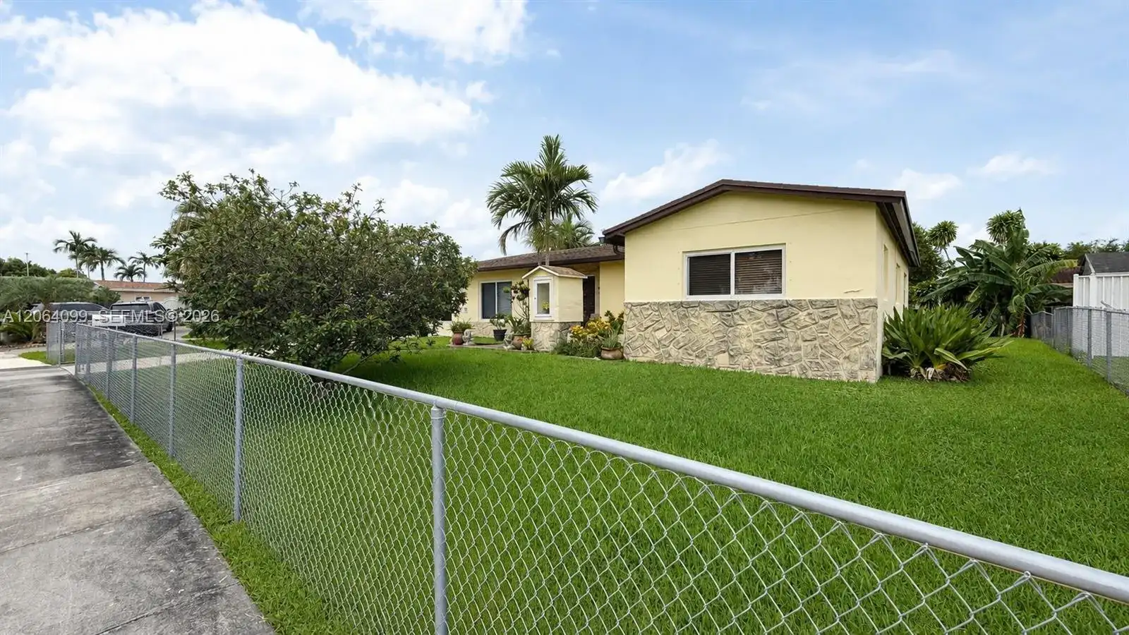 2675 SW 119th Ct, Miami FL 33175 photo 3