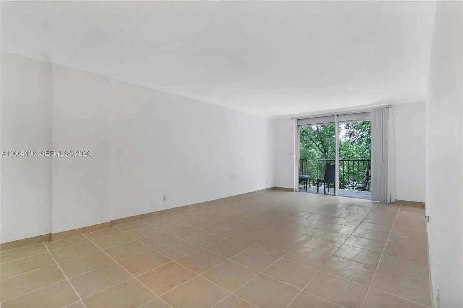 1465 NE 123rd St # 416, North Miami FL 33161 photo 2