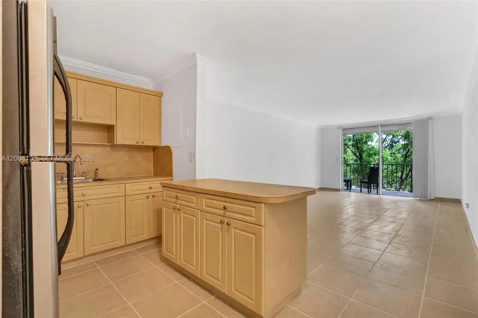 1465 NE 123rd St # 416, North Miami FL 33161 photo 3