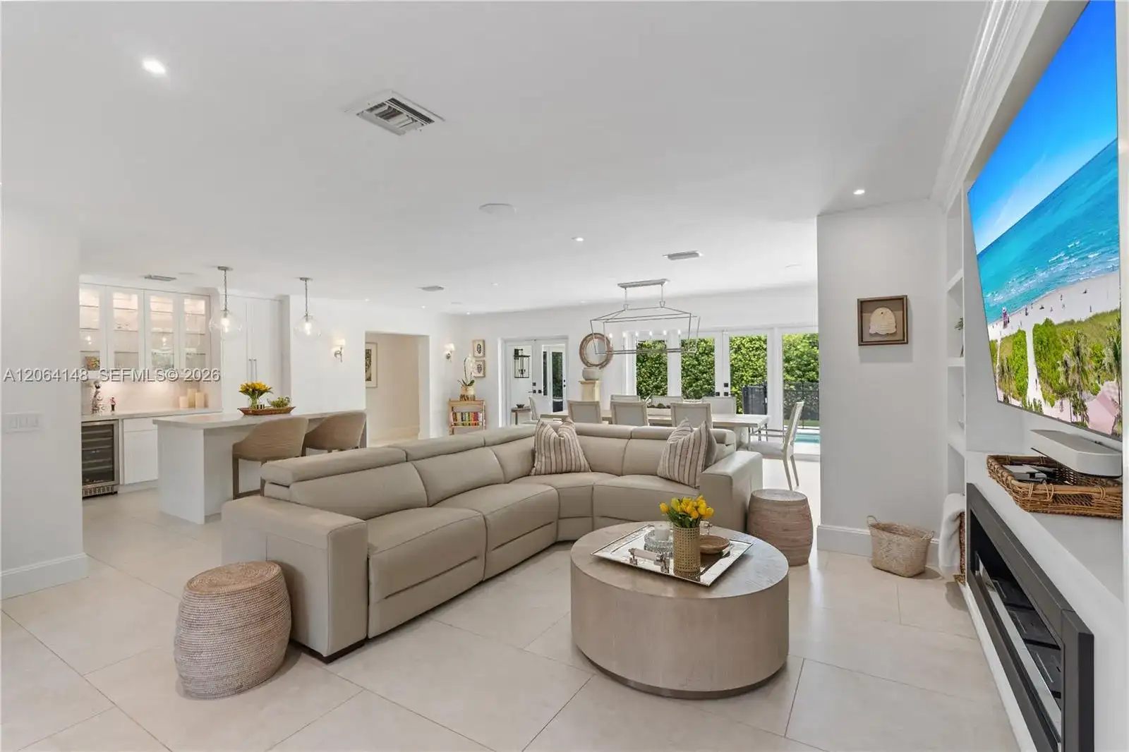 735 Benevento Ave, Coral Gables FL 33146 photo 4