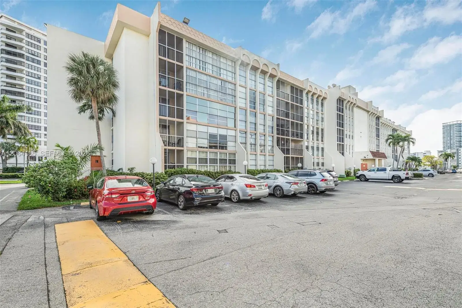 501 Three Islands Blvd # 519, Hallandale Beach FL 33009