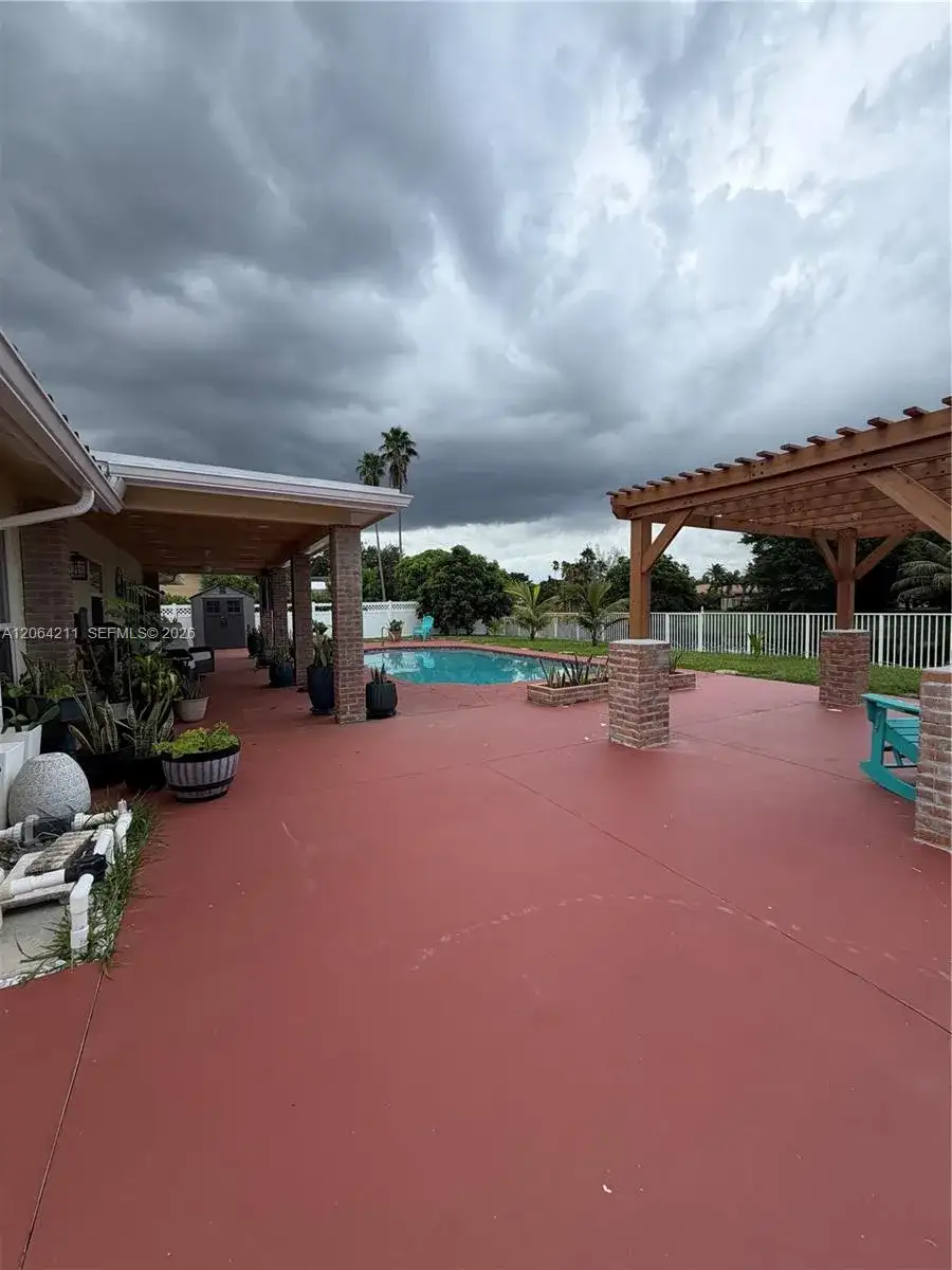 8697 NW 1st St, Coral Springs FL 33071 photo 5