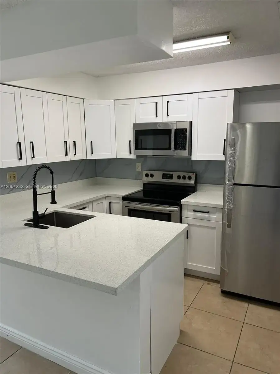 6740 NW 175th Ln # 20, Hialeah FL 33015