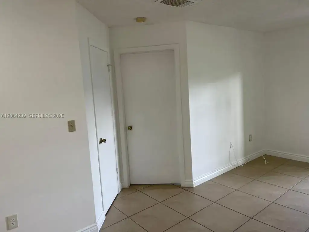 6740 NW 175th Ln # 20, Hialeah FL 33015 photo 5