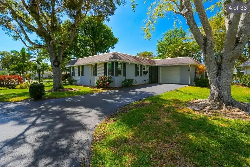 225 Georgetown, Naples FL 34114