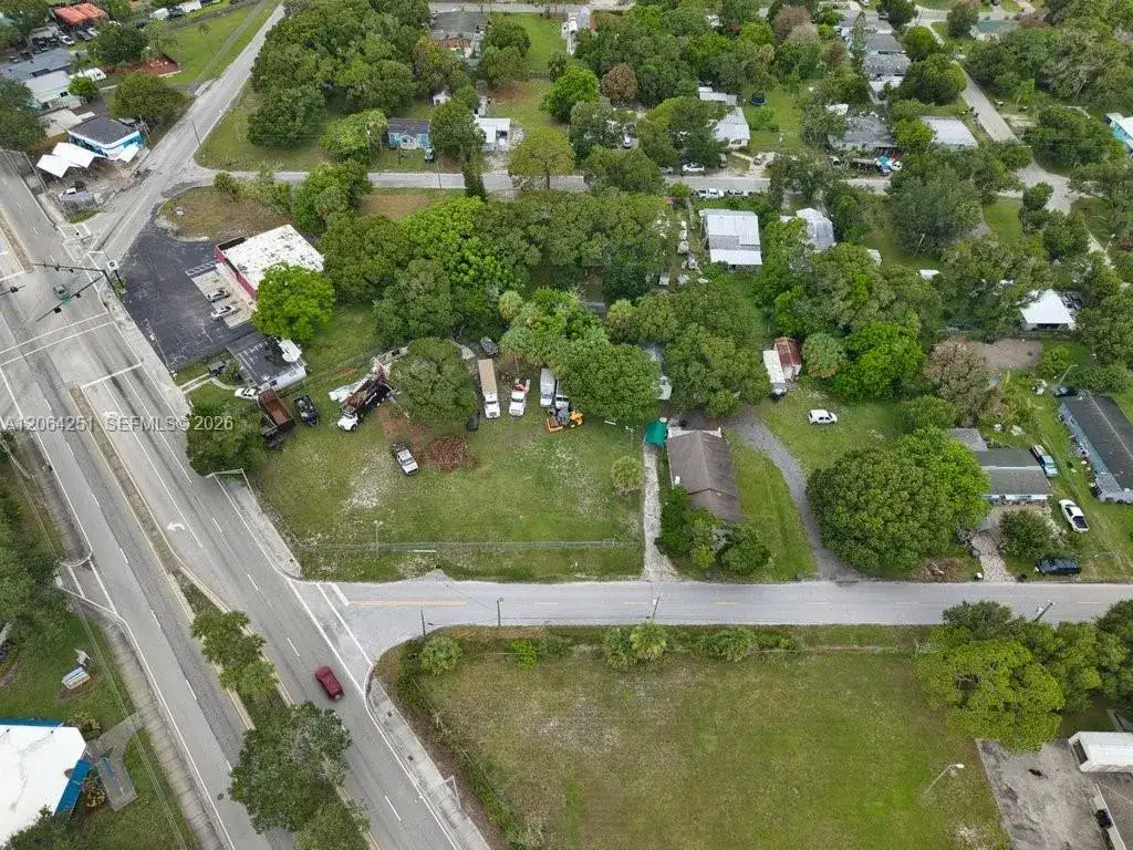 2108 Okeechobee Rd, Fort Pierce FL 34950 photo 4