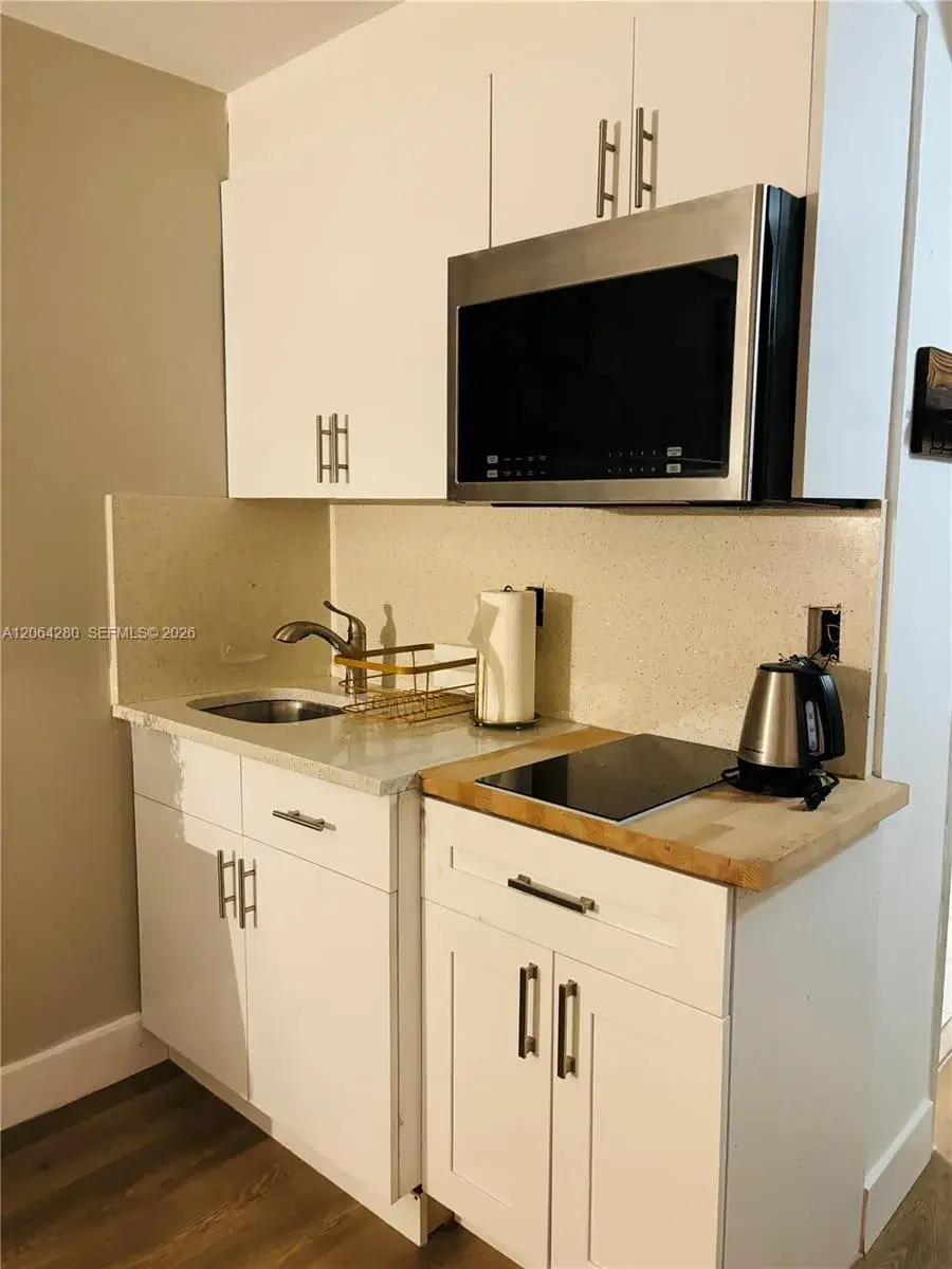 6484 Indian Creek # 238, Miami Beach FL 33141