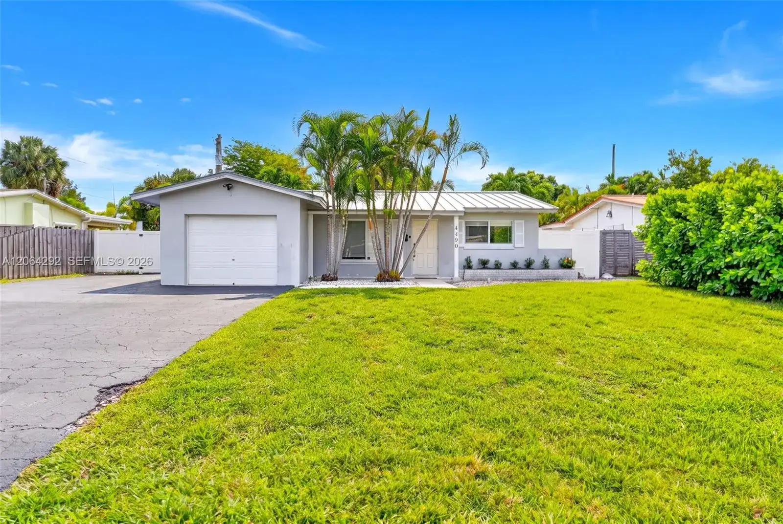 4490 NW 19th Way, Oakland Park FL 33309 photo 2