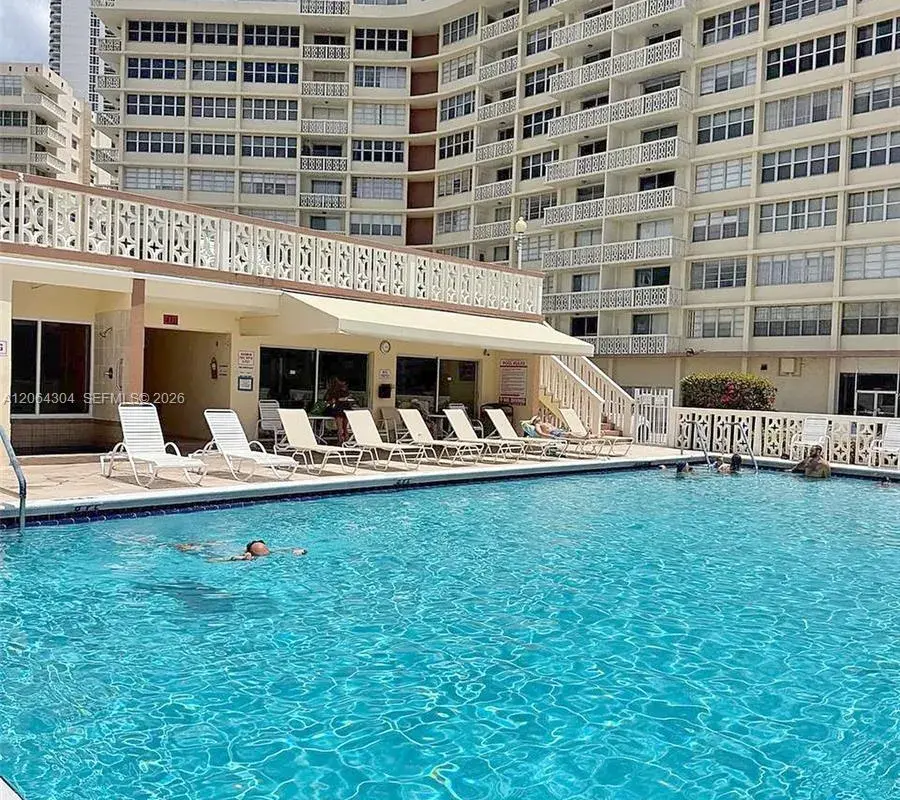 1817 S Ocean Dr # 824, Hallandale Beach FL 33009