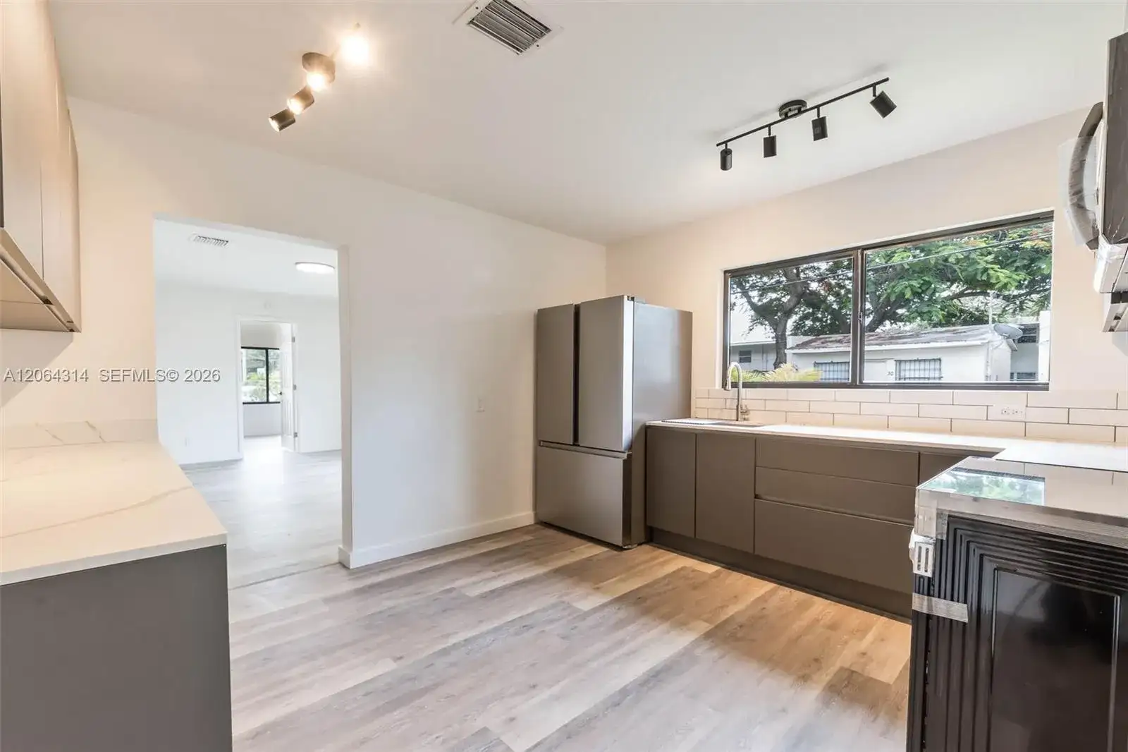25 NW 78th St # 1, Miami FL 33150 photo 3