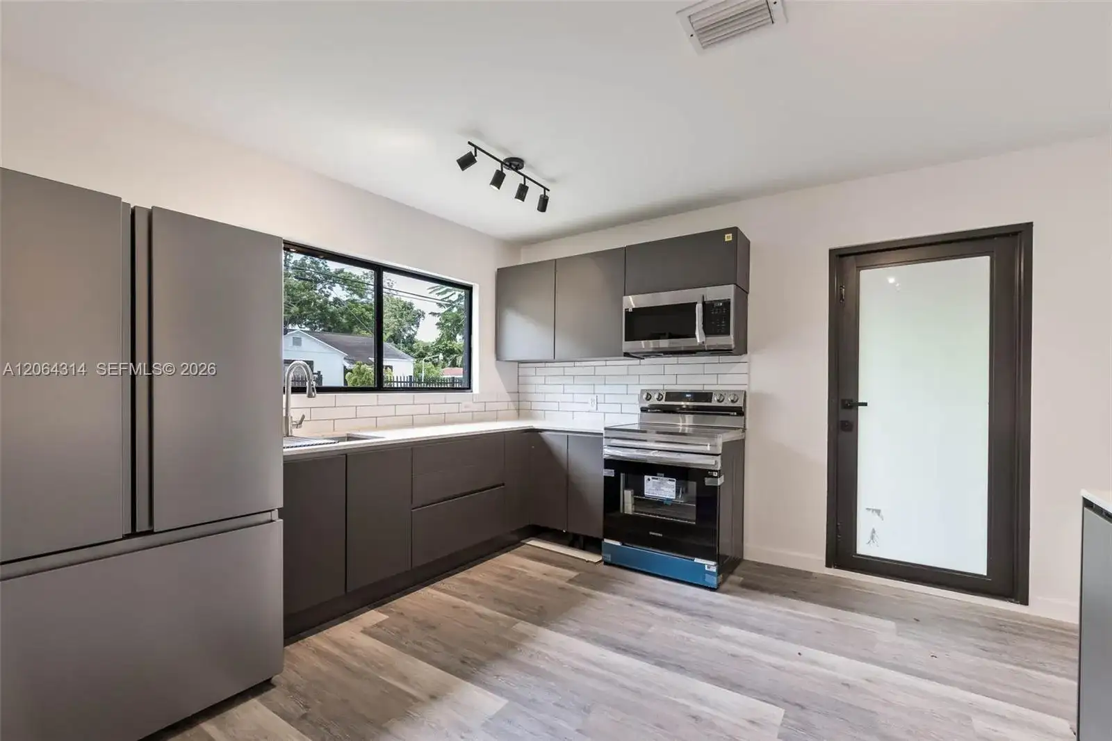 25 NW 78th St # 1, Miami FL 33150 photo 4