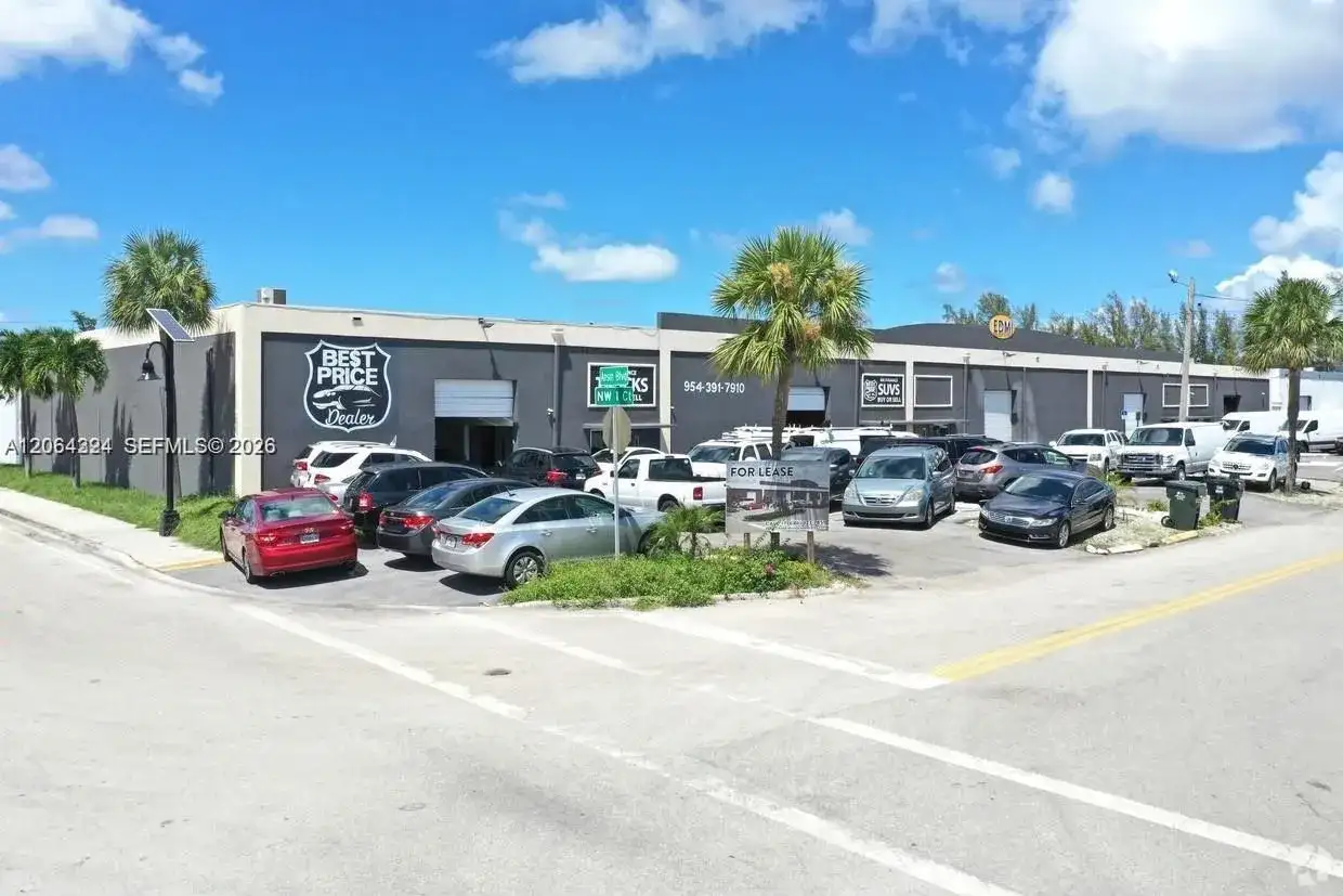1063 NW 1st Ct, Hallandale Beach FL 33009 photo 3