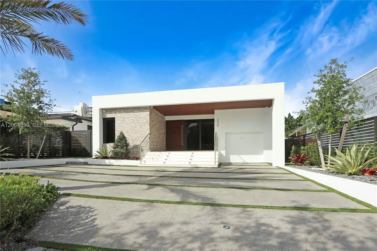 330 SW 19th Rd # 1, Miami FL 33129 photo 2