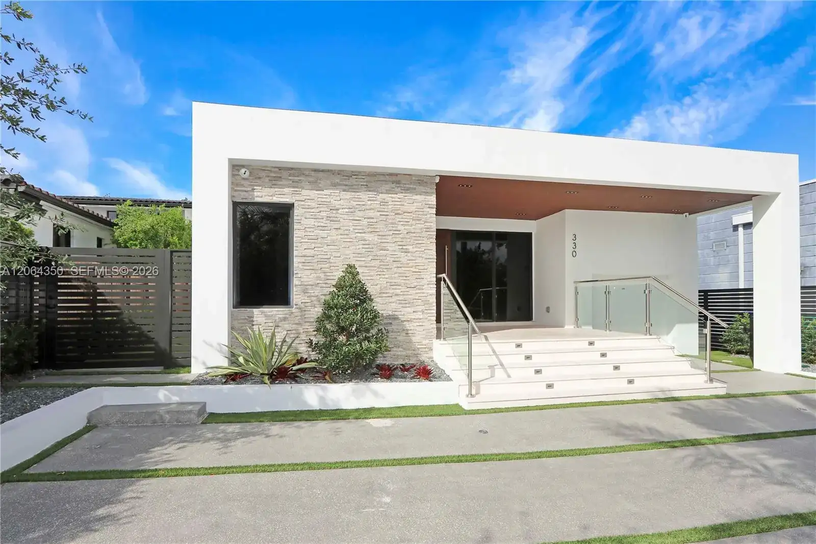 330 SW 19th Rd # 1, Miami FL 33129 photo 3