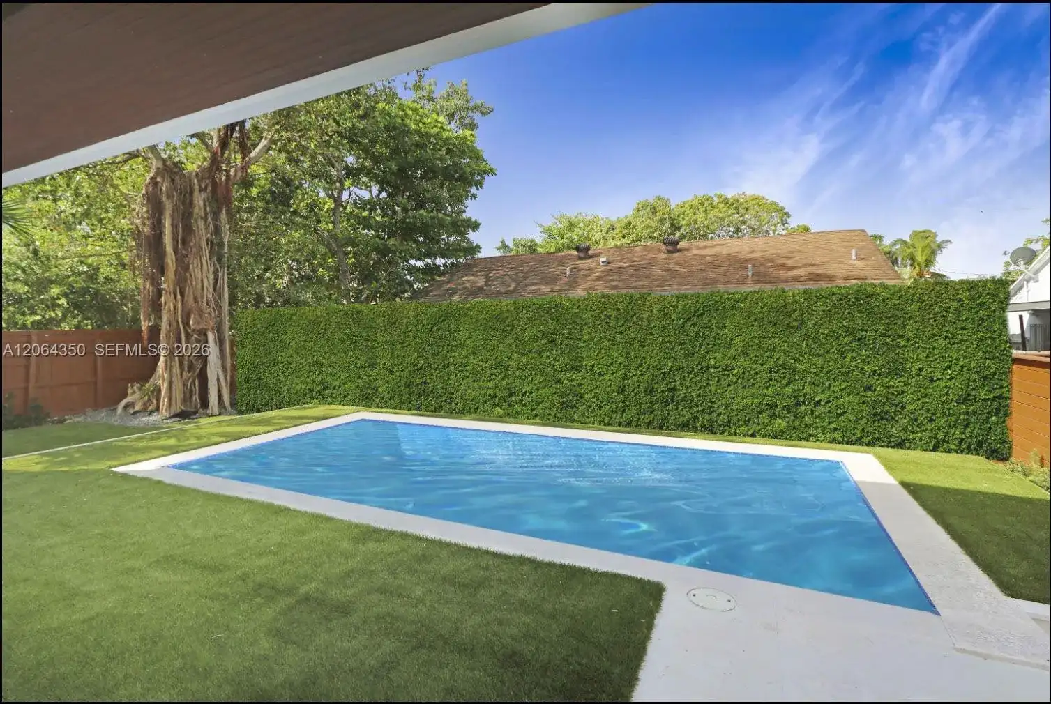 330 SW 19th Rd # 1, Miami FL 33129 photo 5