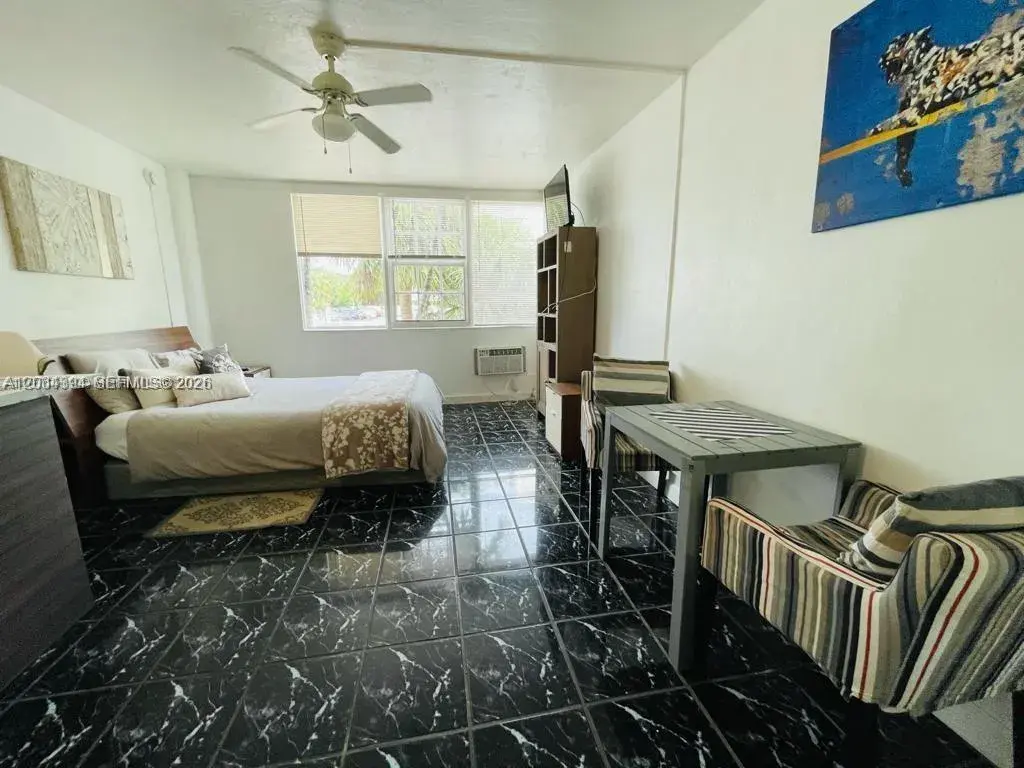 6484 iIndian Creek # 111, Miami Beach FL 33141