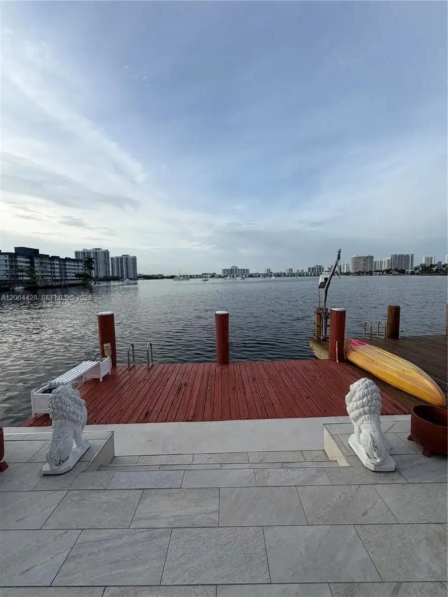 2761 NE 165th Ter # 27, North Miami Beach FL 33160