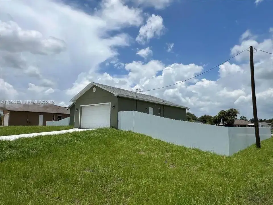 1133 LEADER ST, La Belle FL 33935 photo 2