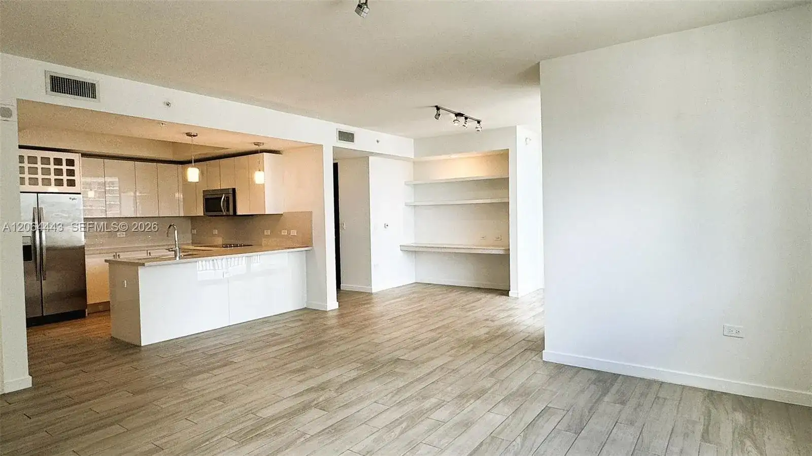 999 SW 1st Ave # 1604, Miami FL 33130 photo 4