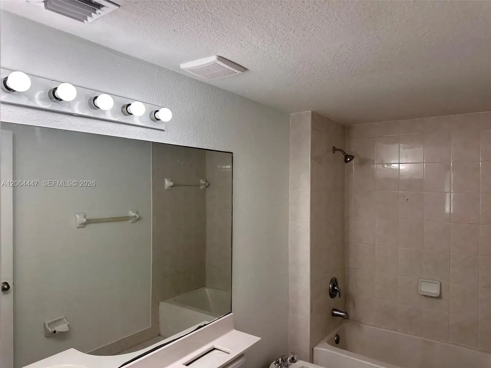 17350 NW 67th Ave # 205, Hialeah FL 33015 photo 3