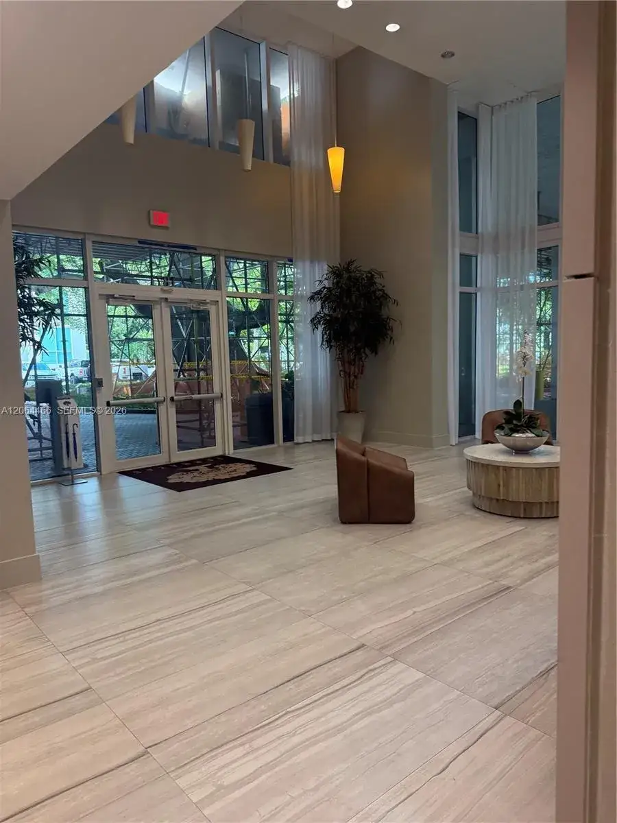 1871 NW S River Dr # 1605, Miami FL 33125
