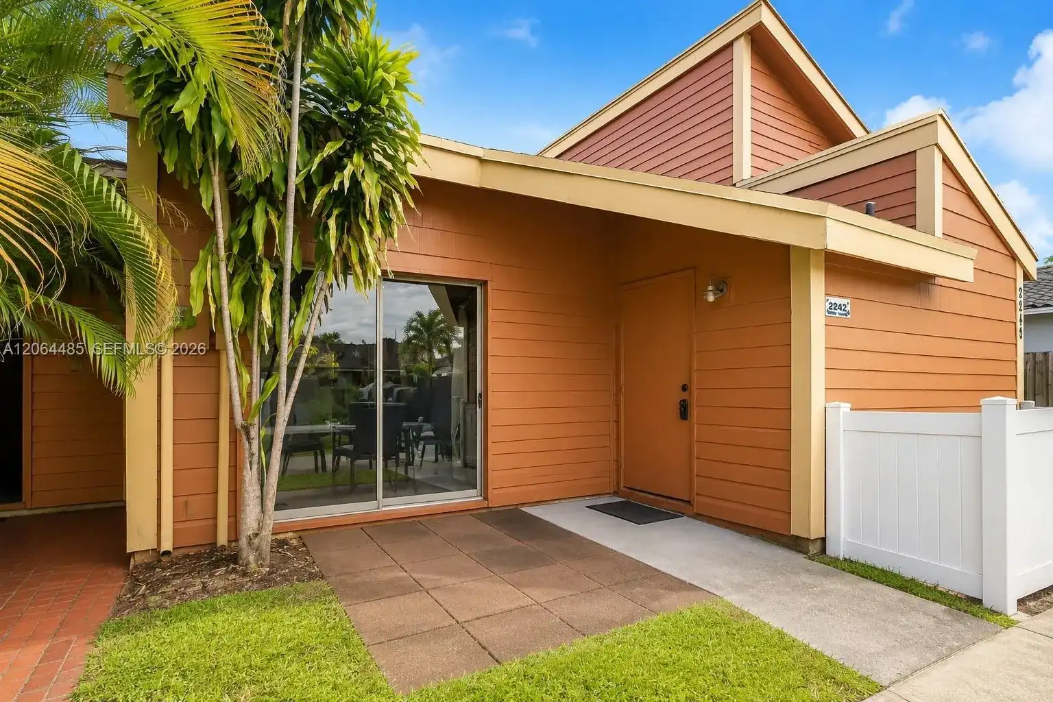 2242 NW 55th Ter # 2242, Lauderhill FL 33313