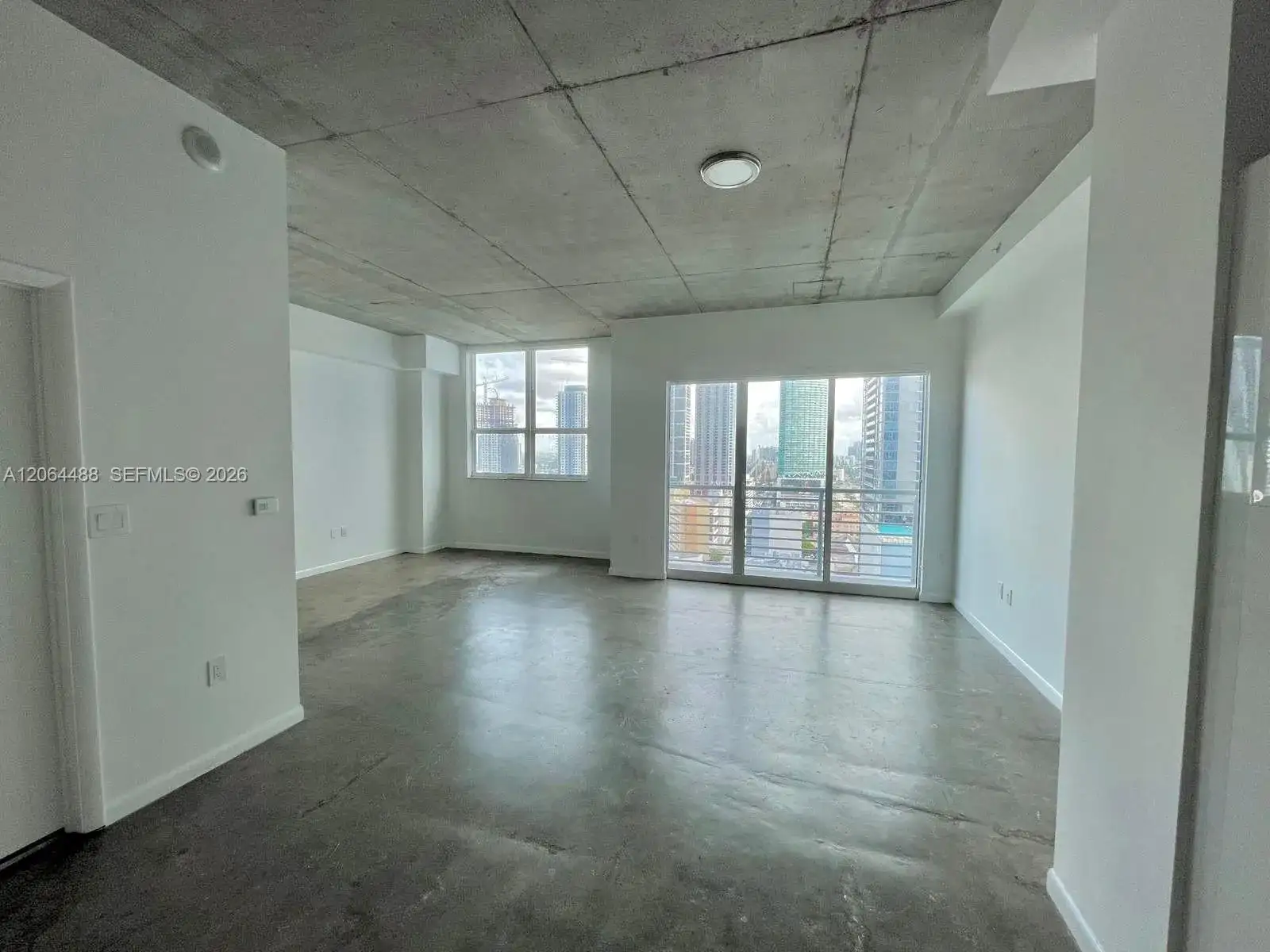 133 NE 2nd Ave # 2309, Miami FL 33132 photo 2