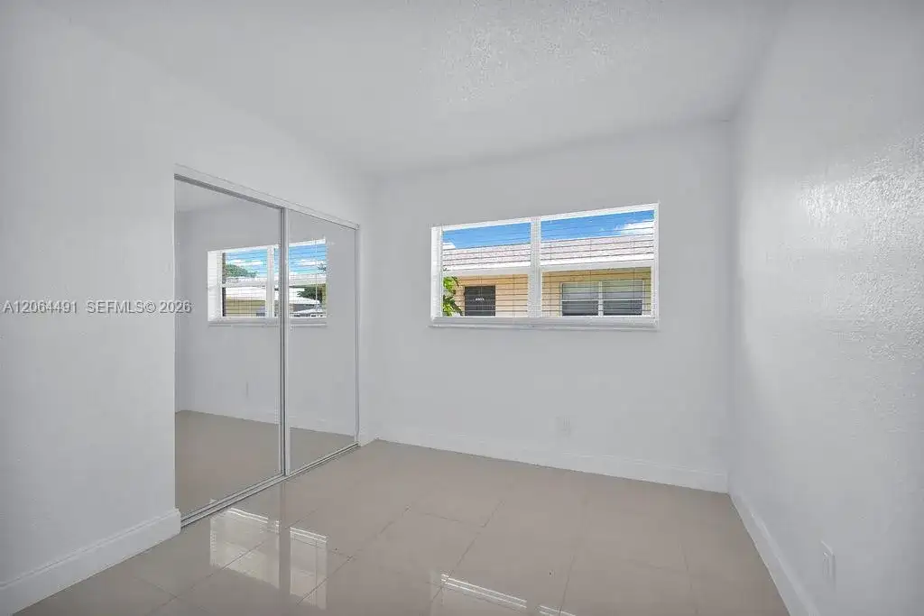 6904 SW 5th St, Margate FL 33068 photo 4