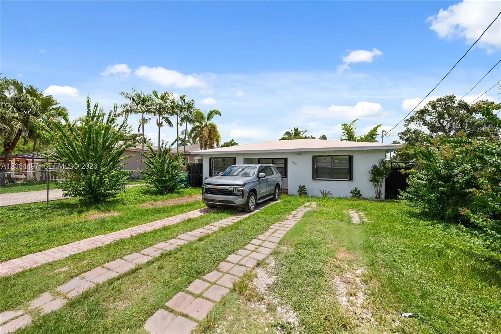 327 NW 3rd St, Florida City FL 33034