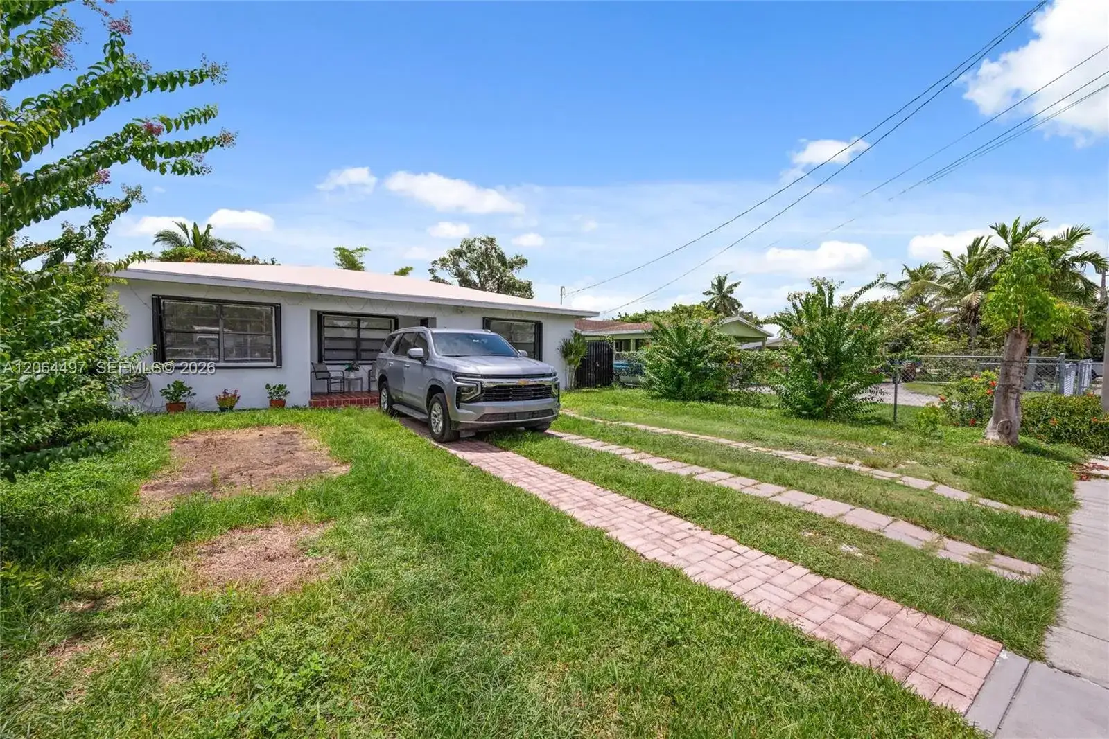 327 NW 3rd St, Florida City FL 33034 photo 2