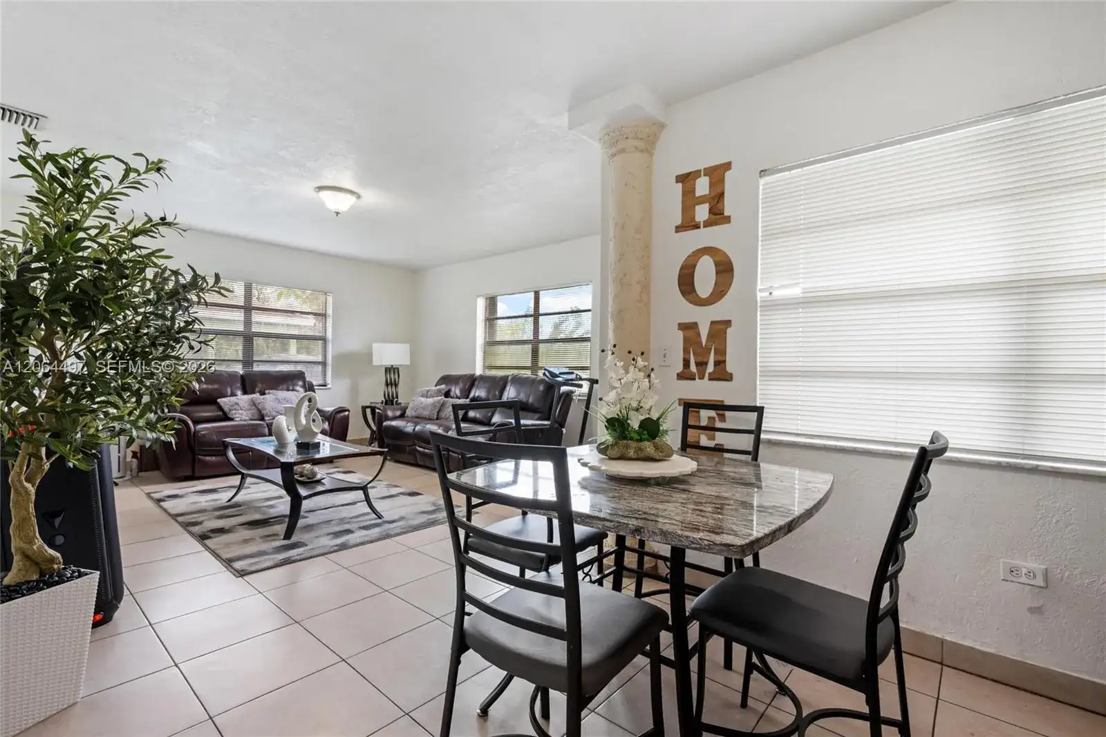 327 NW 3rd St, Florida City FL 33034 photo 5