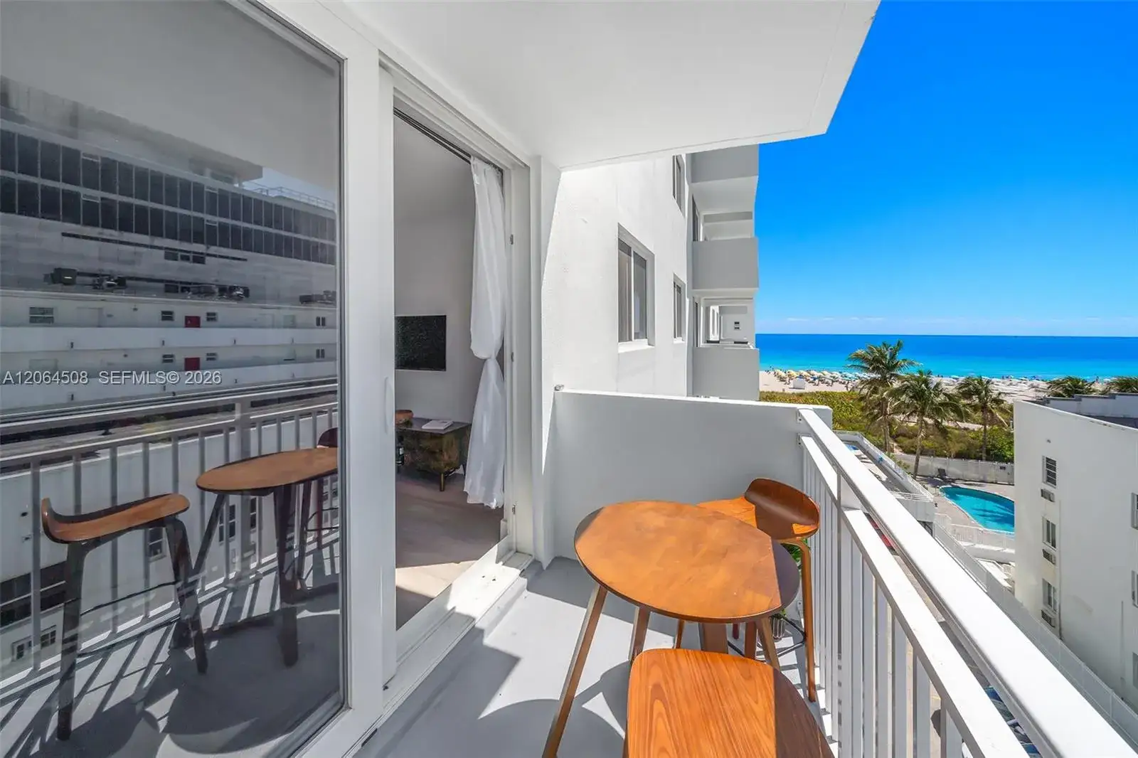 1 bedroom 1 bath Residential for sale at 345 Ocean Dr # 610, Miami Beach FL 33139