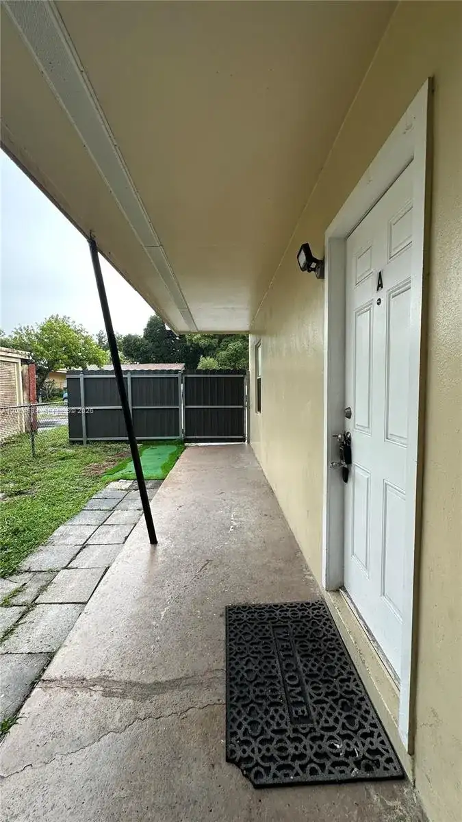 414 NW 15th Way # A, Fort Lauderdale FL 33311 photo 4