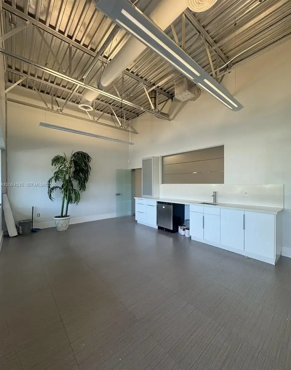 3098 Stirling Rd # 101, Hollywood FL 33021 photo 2