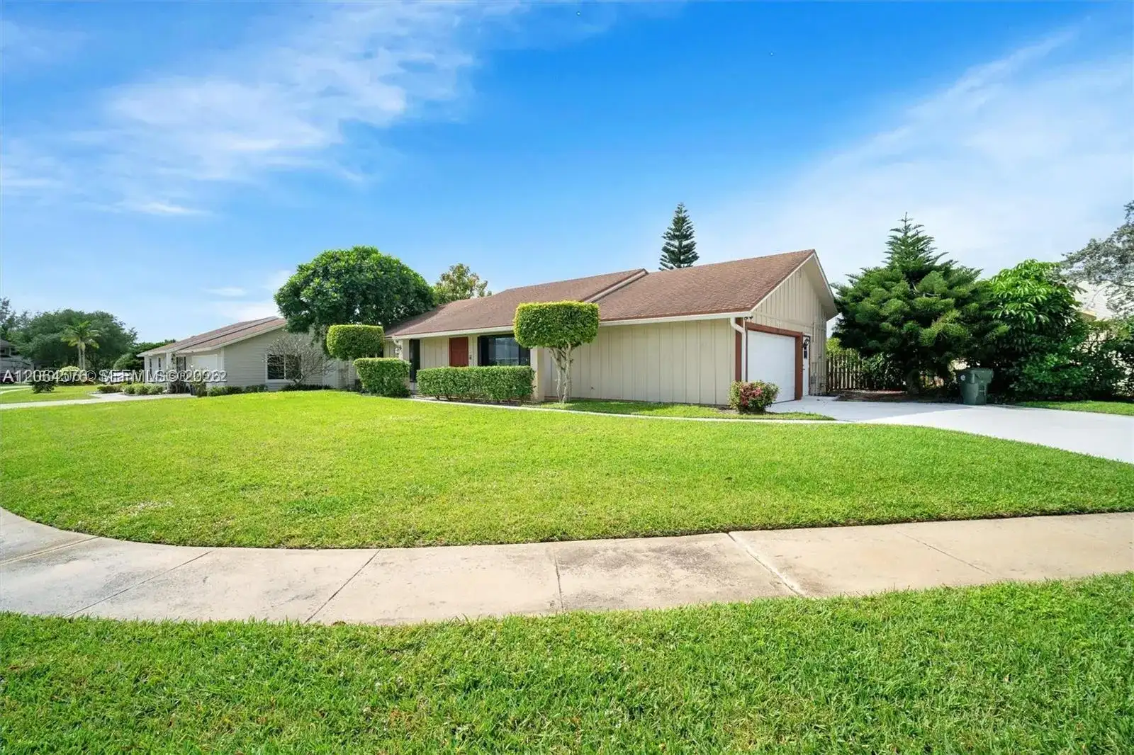 372 NW 35th Pl, Boca Raton FL 33431 photo 2