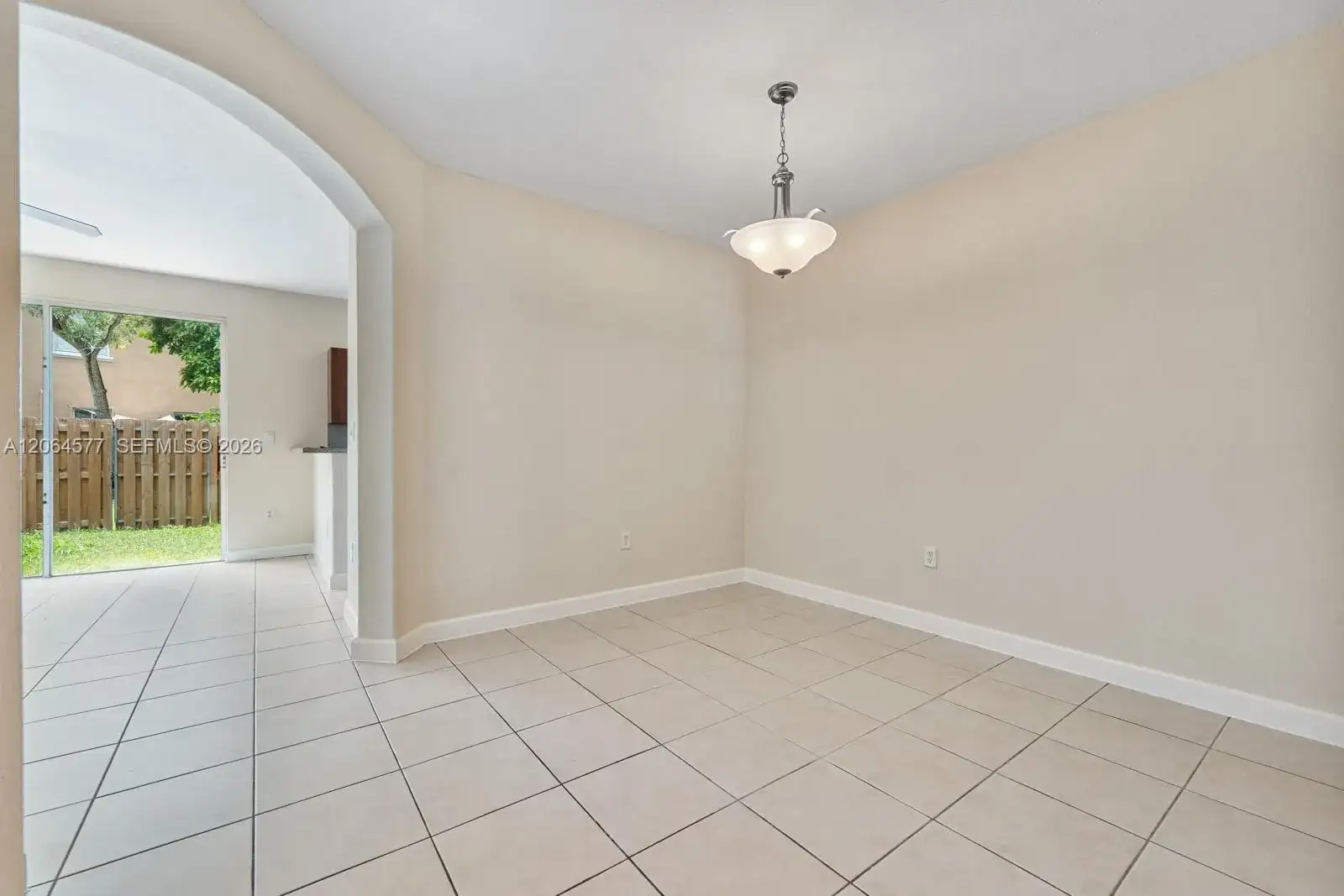 1427 SE 25th Ave, Homestead FL 33035 photo 5