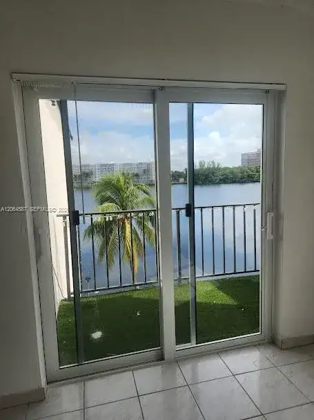 5505 NW 7th St # W410, Miami FL 33126 photo 4