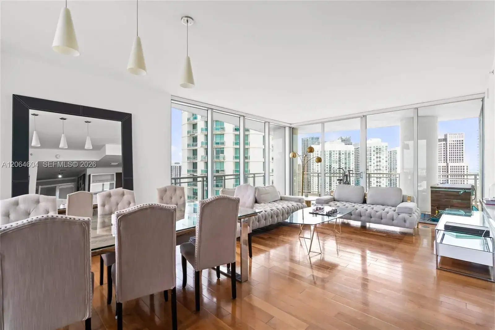 90 SW 3rd St # 3504, Miami FL 33130 photo 2
