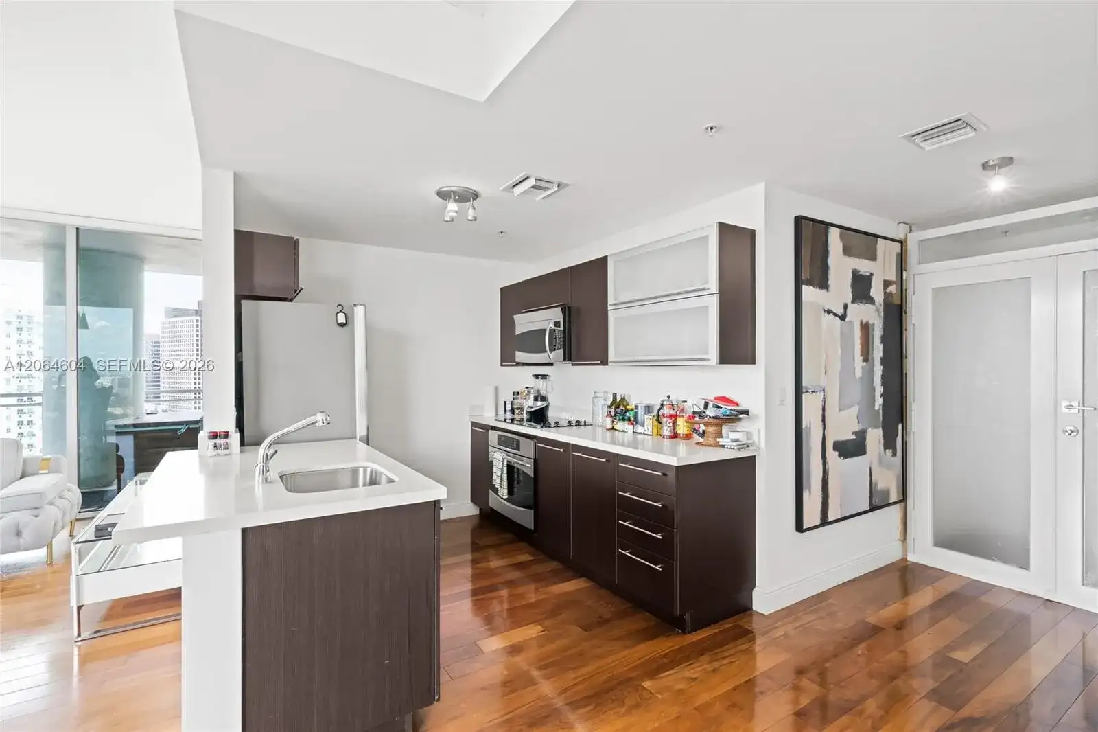 90 SW 3rd St # 3504, Miami FL 33130 photo 3