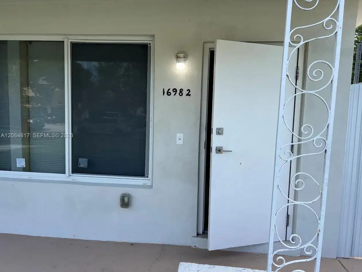 16982 NE 21st Ave # 16982, North Miami Beach FL 33162 photo 2
