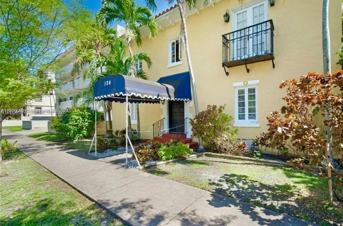 124 Mendoza Ave # 8A, Coral Gables FL 33134